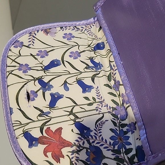 GUCCI BEAUTY lavender Cosmetic Pouch - Picture 8 of 13